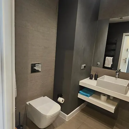 Ovo Od Dziedzinca Apartman